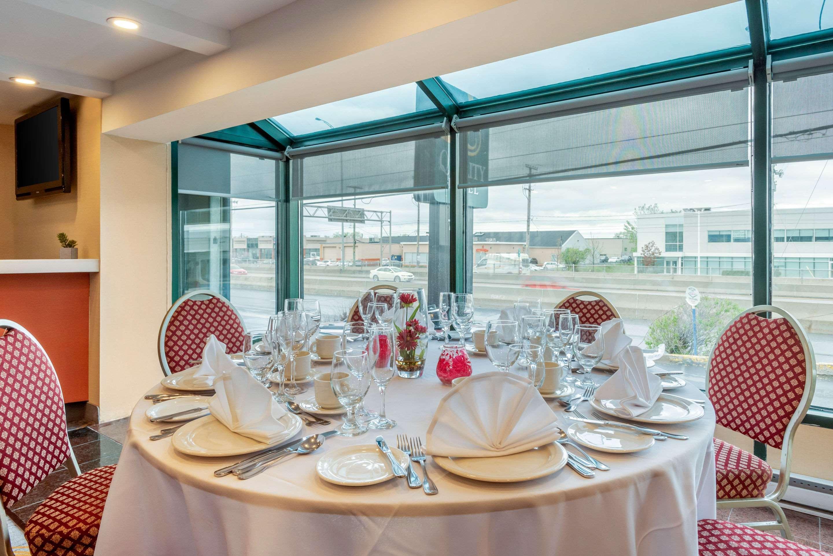 Quality Hotel Dorval Aeroport Bagian luar foto