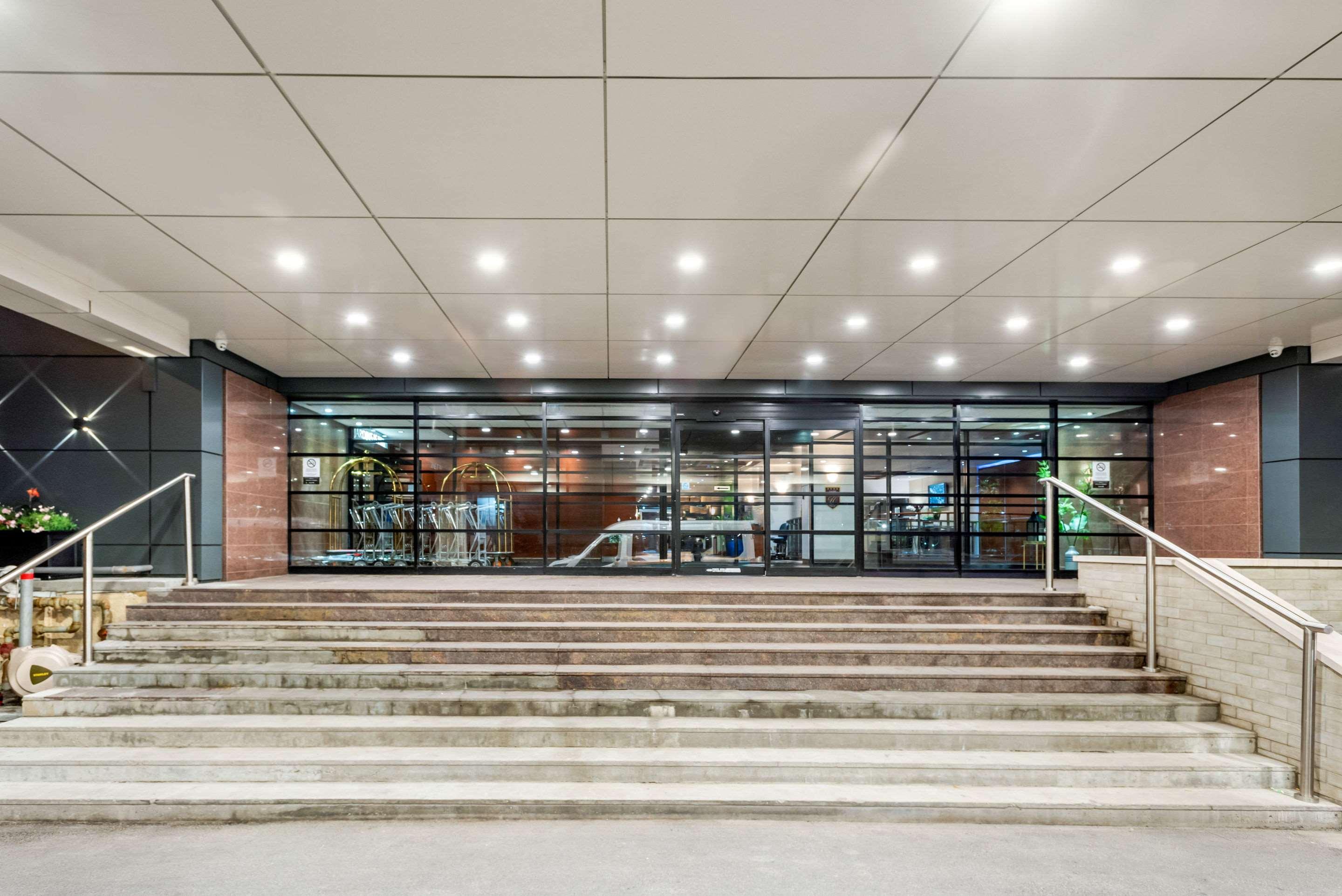 Quality Hotel Dorval Aeroport Bagian luar foto