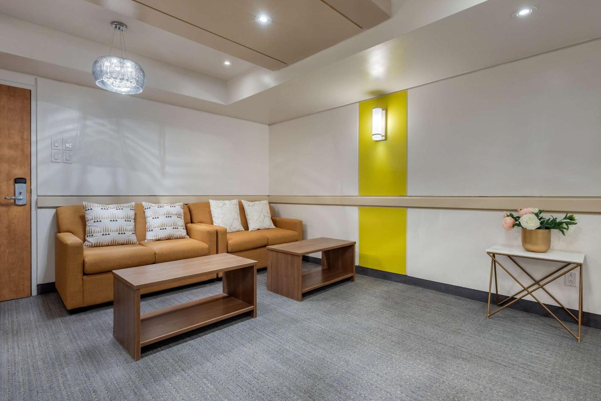 Quality Hotel Dorval Aeroport Bagian luar foto
