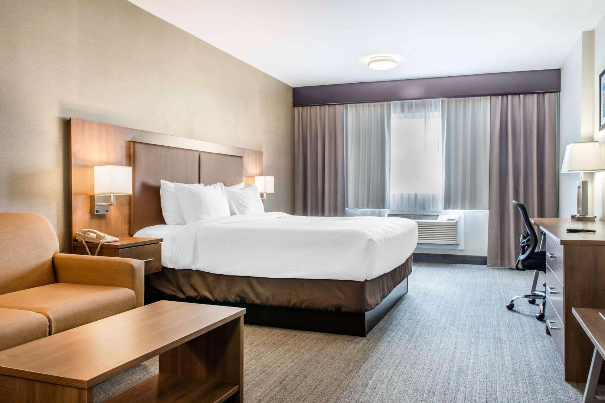 Quality Hotel Dorval Aeroport Bagian luar foto
