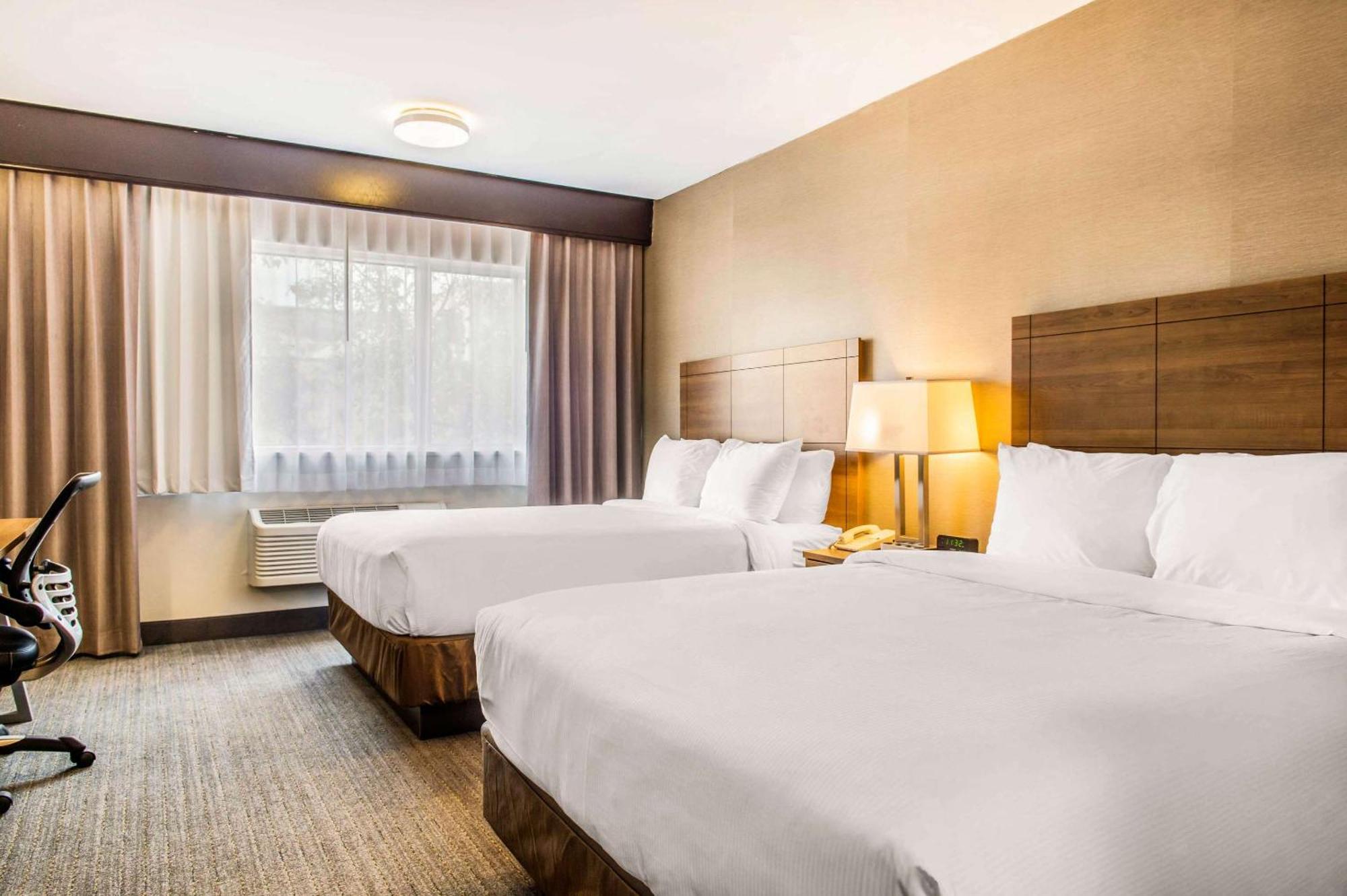 Quality Hotel Dorval Aeroport Bagian luar foto