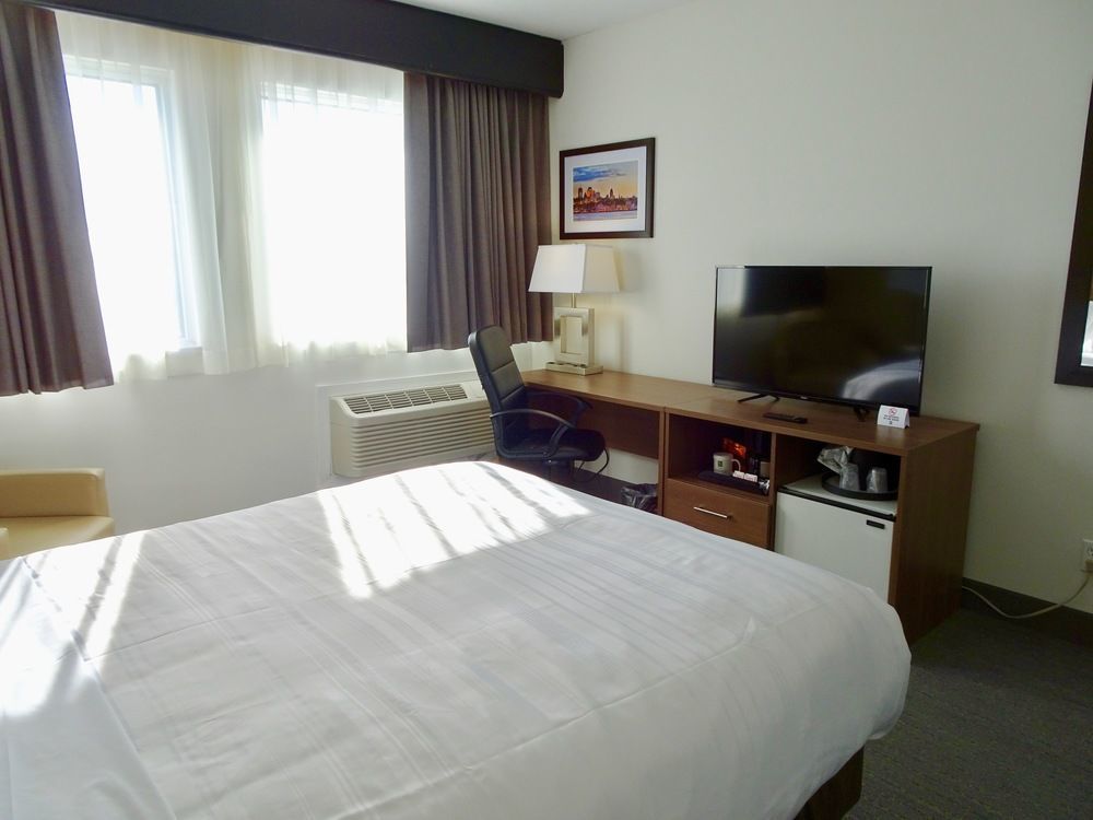 Quality Hotel Dorval Aeroport Bagian luar foto