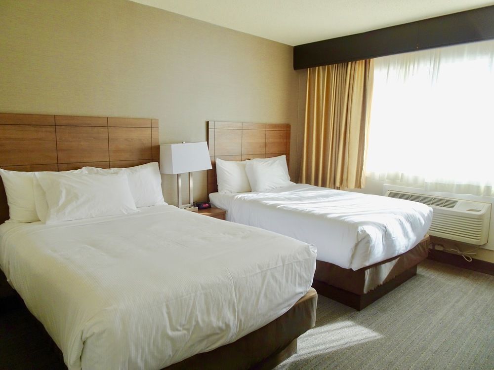 Quality Hotel Dorval Aeroport Bagian luar foto